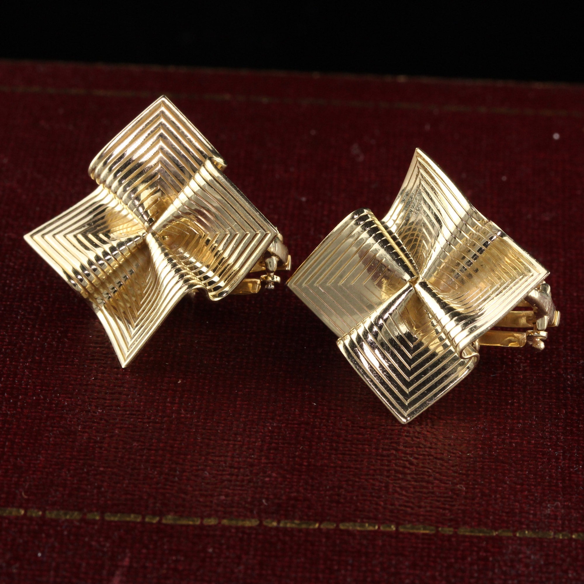 Retro Jewelry