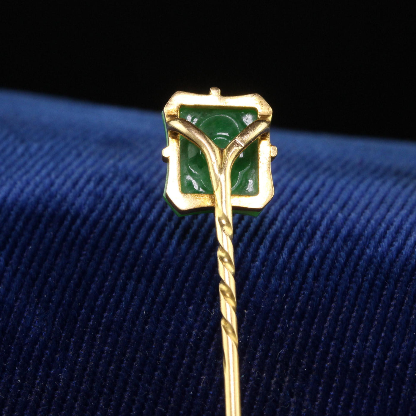 Vintage Mid Century 18K Yellow Gold Carved Jade Floral Stick Pin