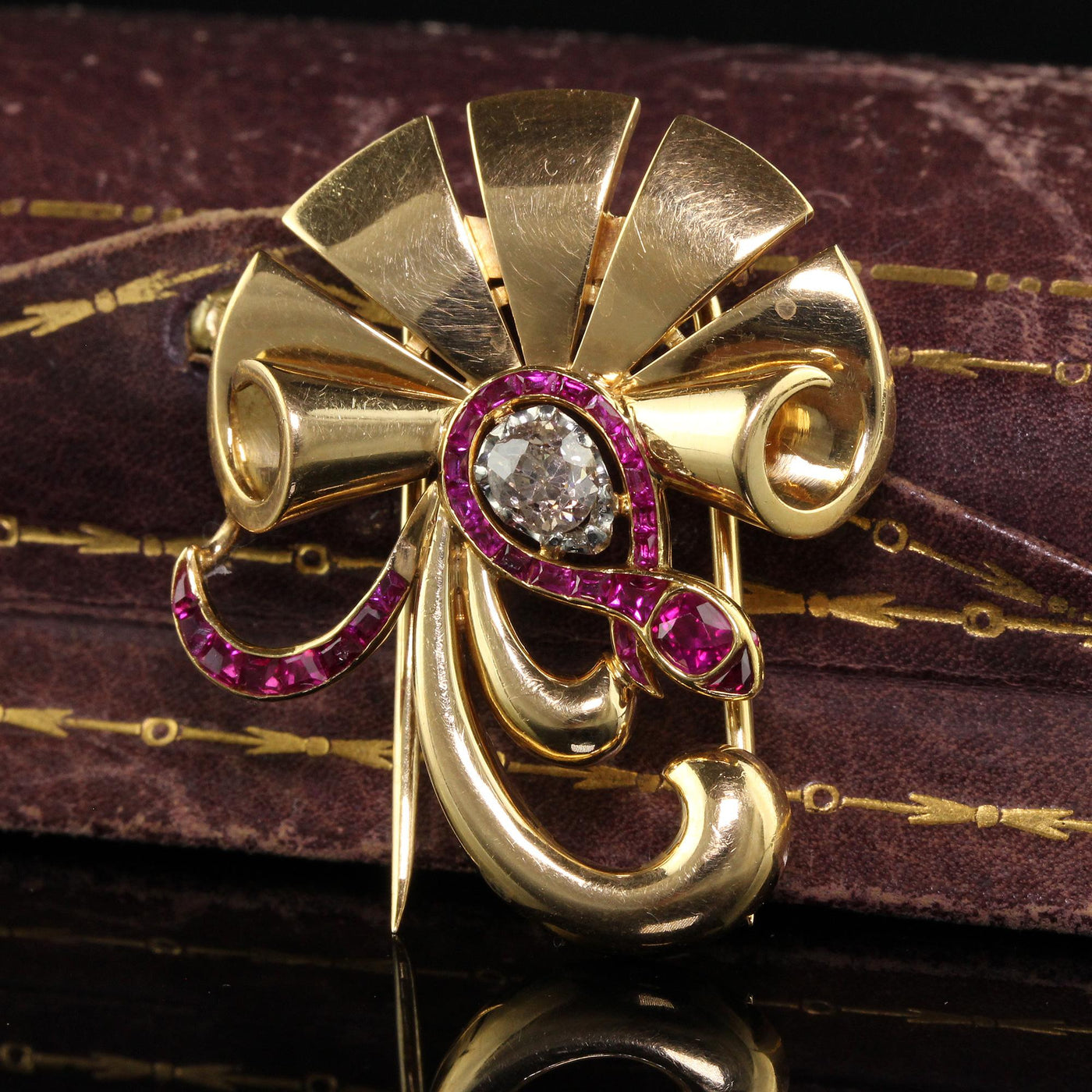 Vintage Retro 18K Yellow Gold Ruby and Old Mine Diamond Snake Pin