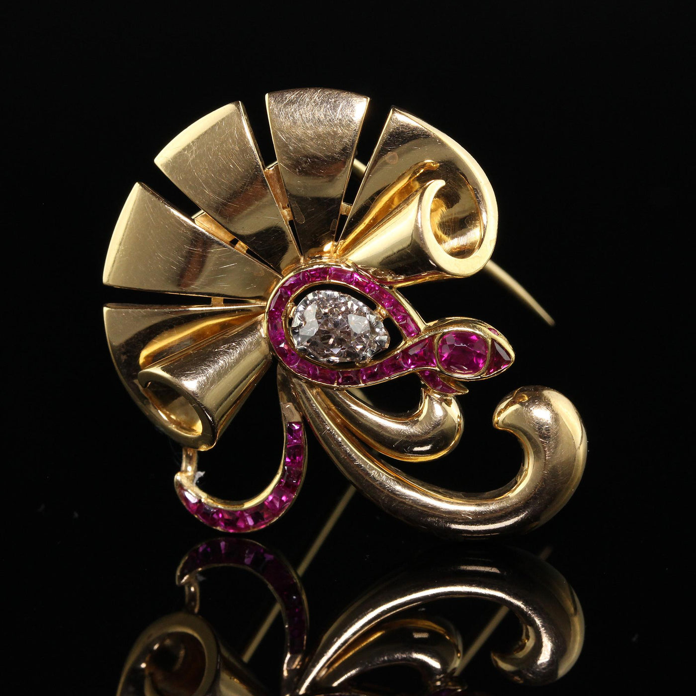 Vintage Retro 18K Yellow Gold Ruby and Old Mine Diamond Snake Pin