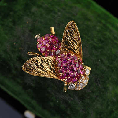 Vintage Estate 18K Yellow Gold Burmese Sapphire and Diamond Bumble Bee Pin