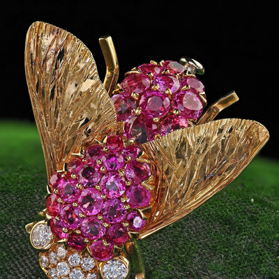 Vintage Estate 18K Yellow Gold Burmese Sapphire and Diamond Bumble Bee Pin