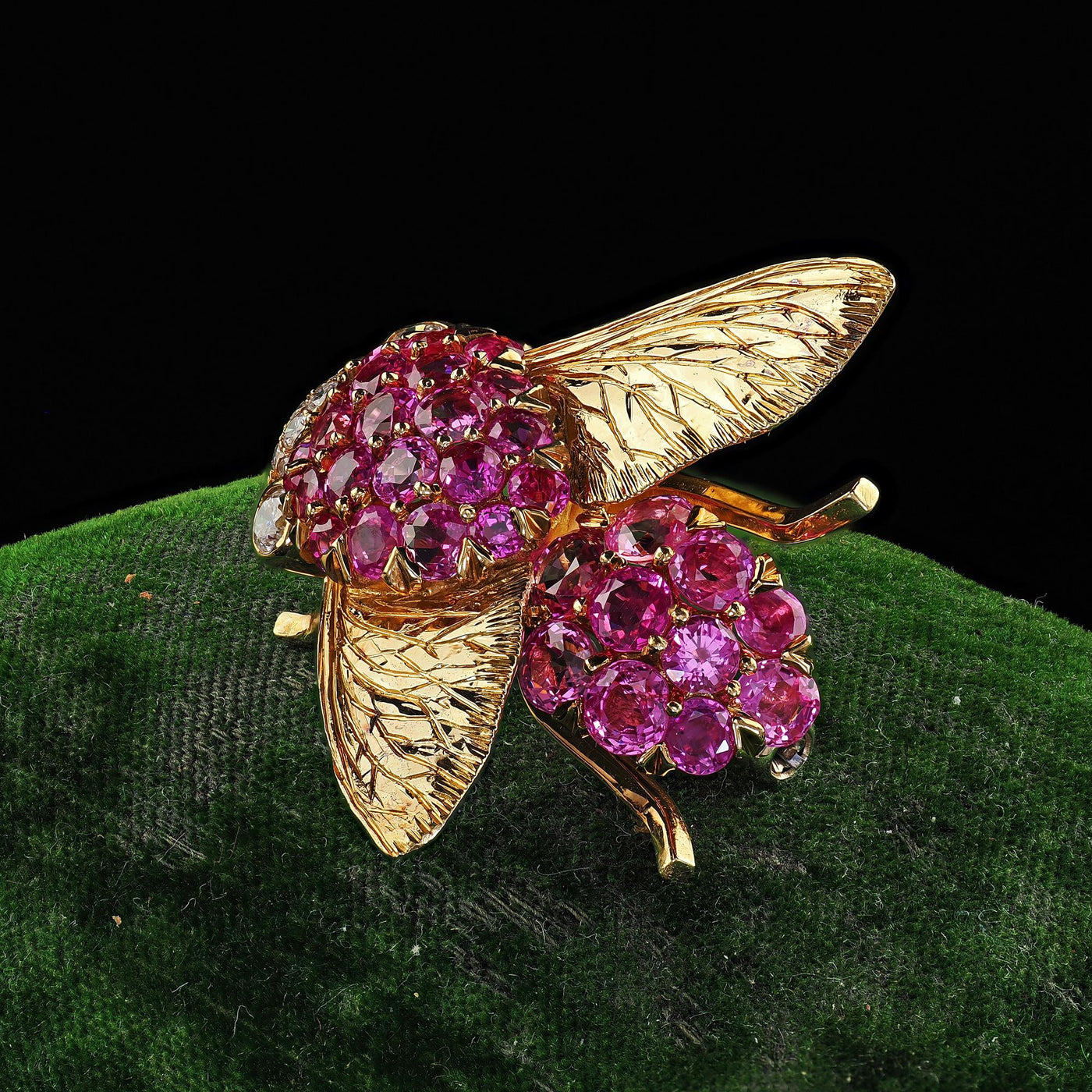 Vintage Estate 18K Yellow Gold Burmese Sapphire and Diamond Bumble Bee Pin