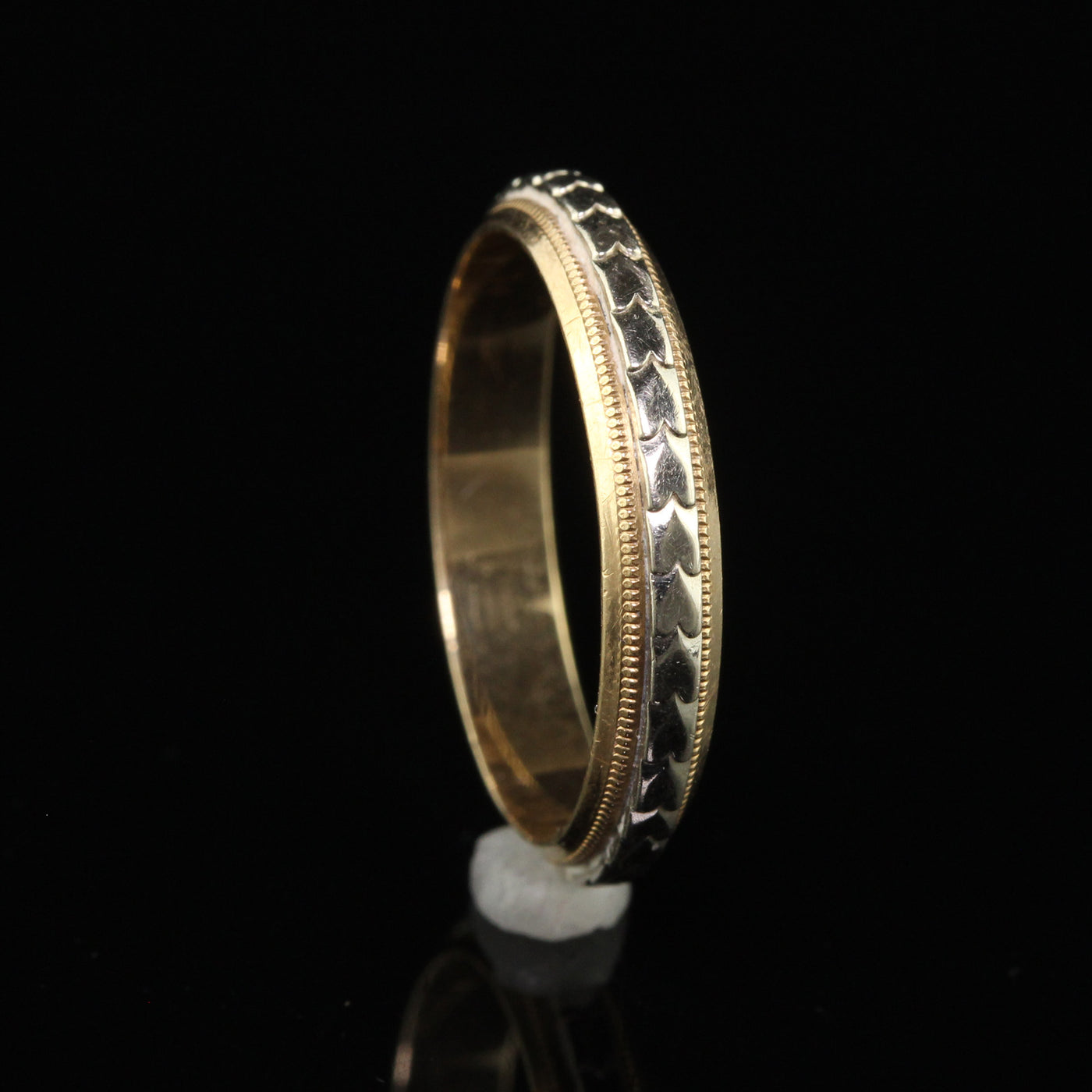 Antique Art Deco 14K Yellow Gold Two Tone Heart Engraved Heart Wedding Band - Size 7 1/4