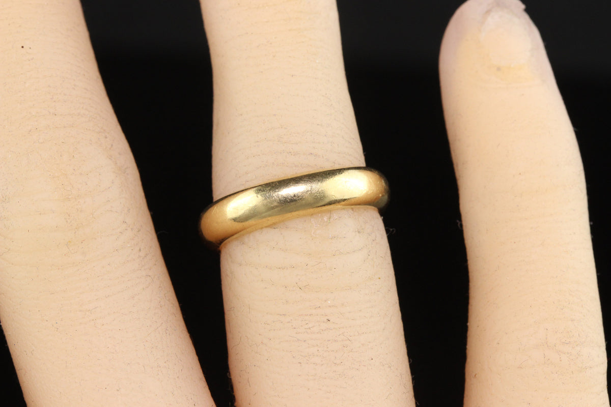 Vintage Tiffany and Co 14K Yellow Gold Classic Wedding Band - Size 