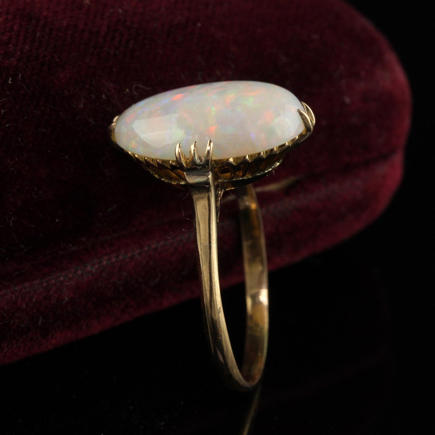 Antique Art Deco 18K Yellow Gold Natural Cabochon Opal Filigree Ring