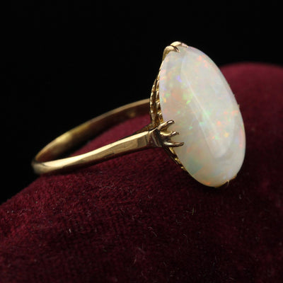 Antique Art Deco 18K Yellow Gold Natural Cabochon Opal Filigree Ring