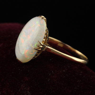 Antique Art Deco 18K Yellow Gold Natural Cabochon Opal Filigree Ring