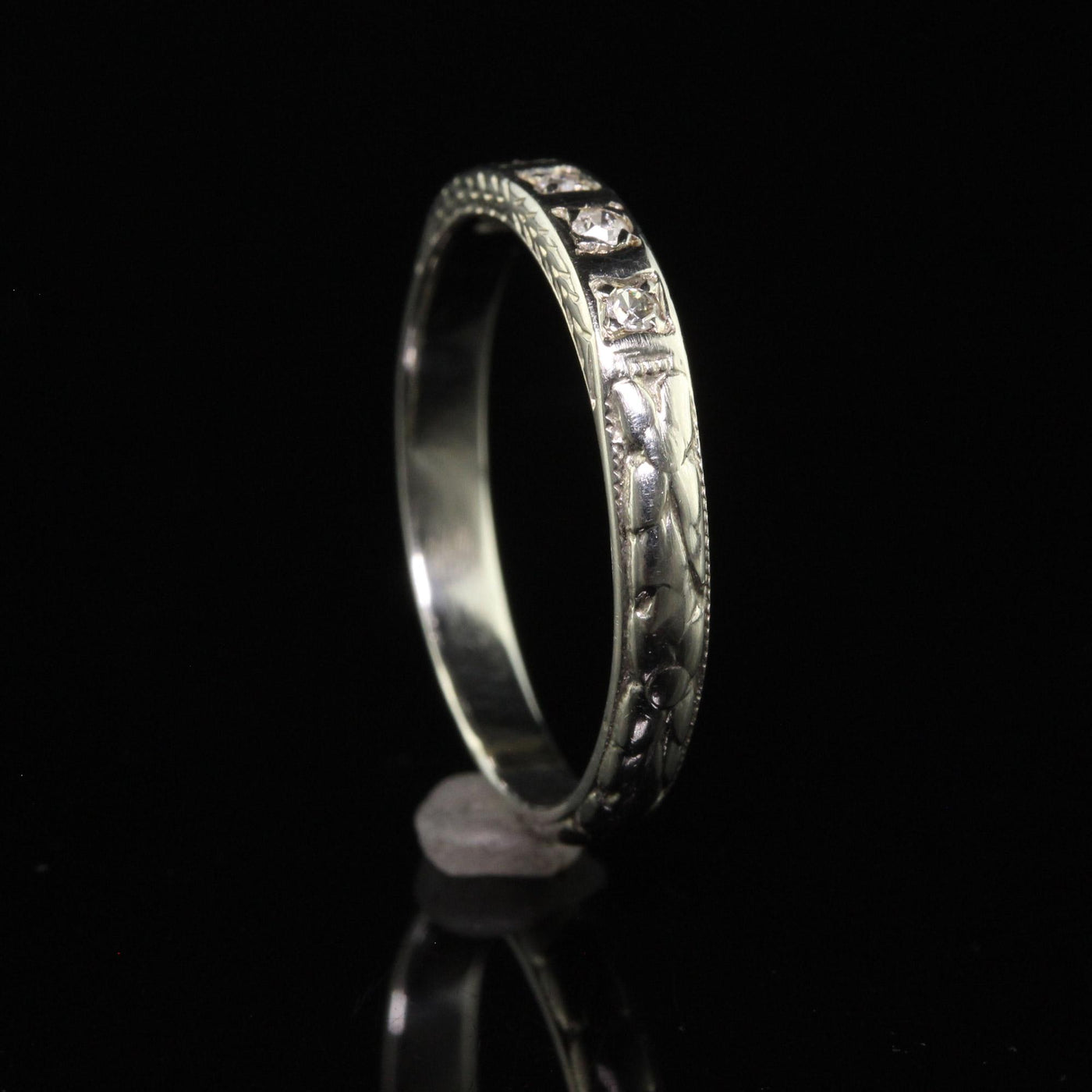 Antique Art Deco 18K White Gold Engraved Diamond Wedding Band - Size 5 3/4