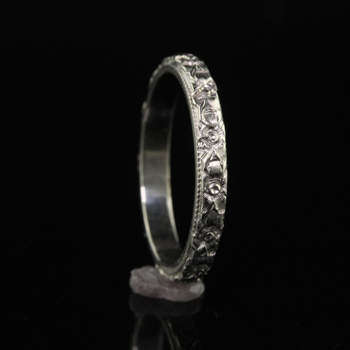 Antique Art Deco 18K White Gold Blossom Engraved Wedding Band - Size 5 1/4