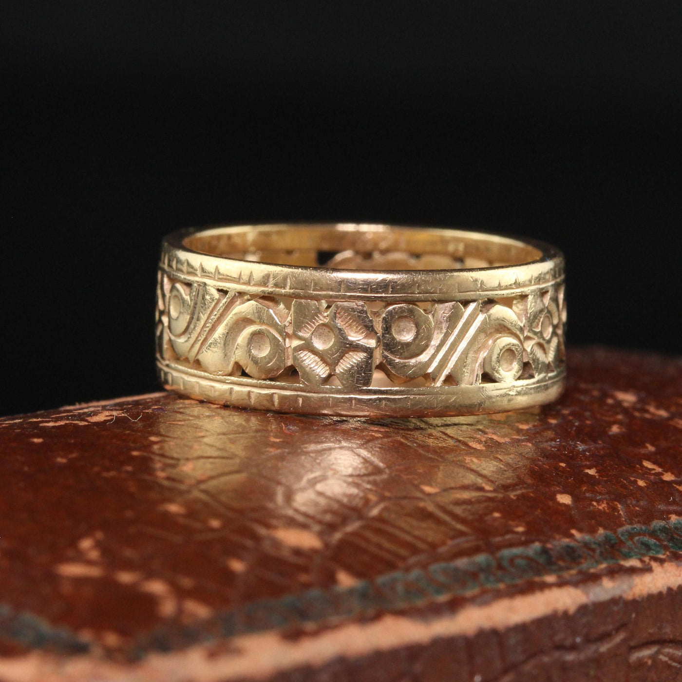 Antique Art Deco 14K Yellow Gold Floral Engraved Wide Wedding Band - Size 6