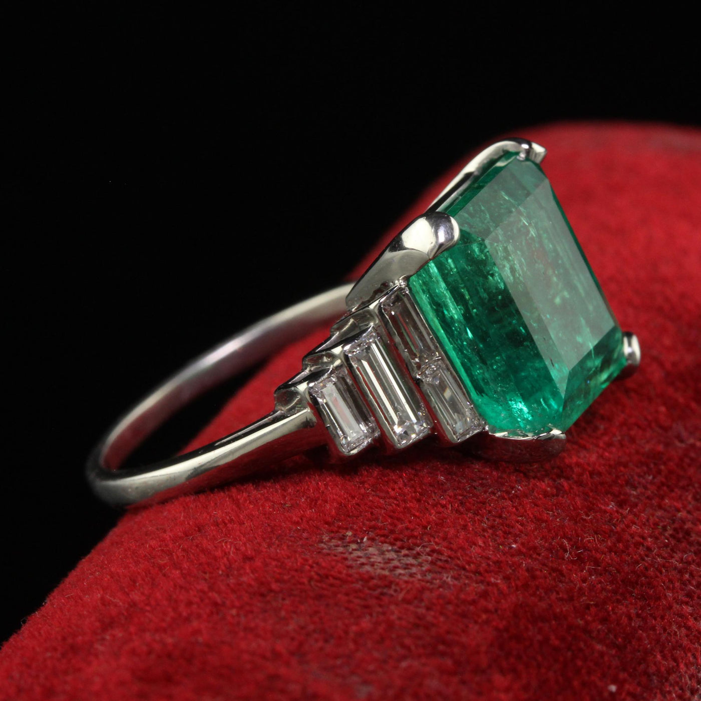 Antique Art Deco Colombian Natural Emerald and Baguette Diamond Ring - GIA