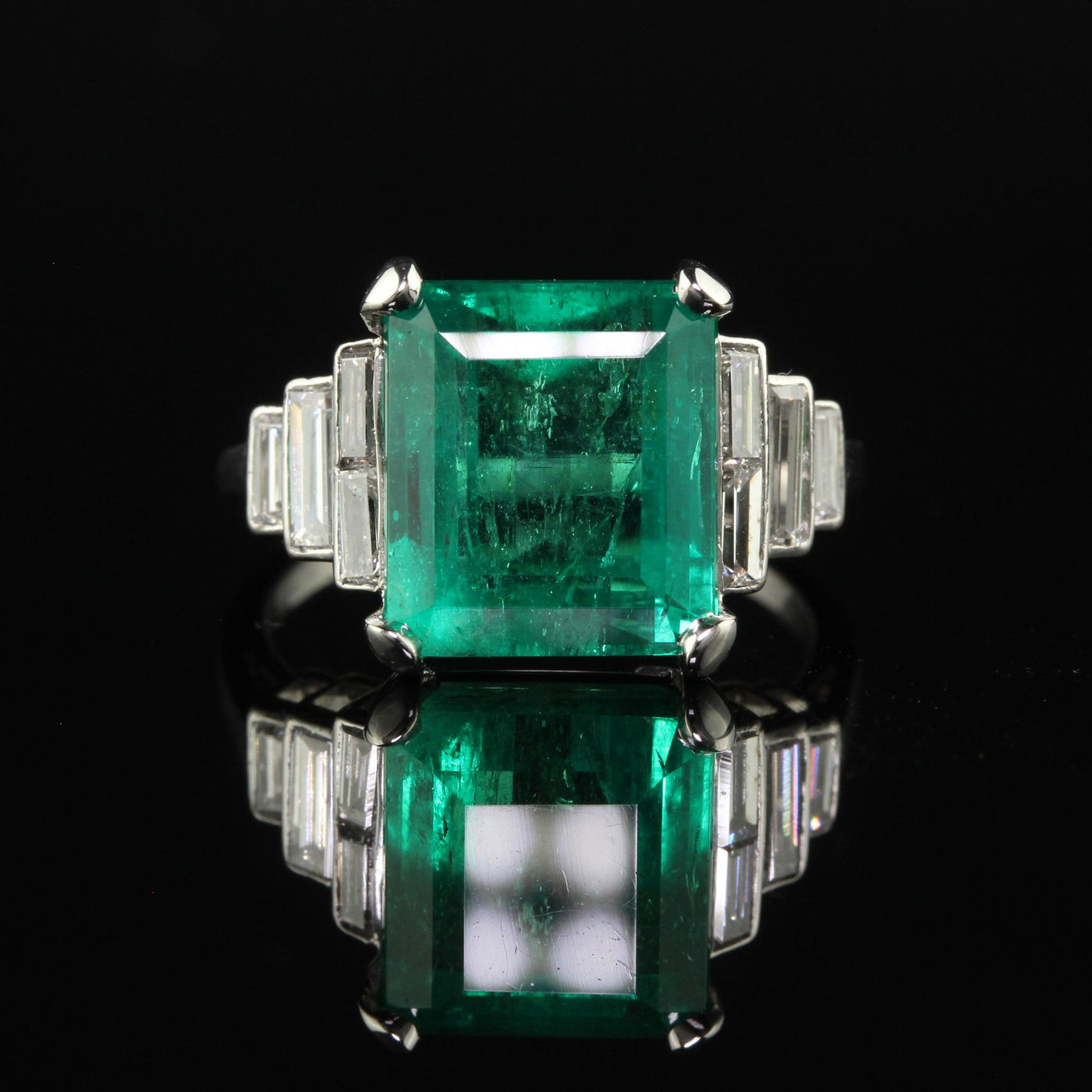 Antique Art Deco Colombian Natural Emerald and Baguette Diamond Ring - GIA