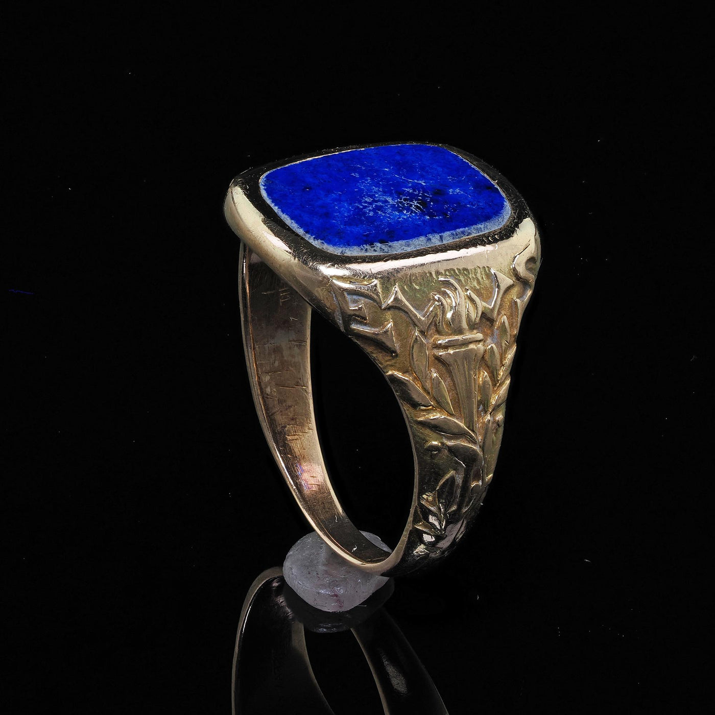 Antique Art Deco Tiffany and Co 14K Yellow Gold Lapis Engraved Ring