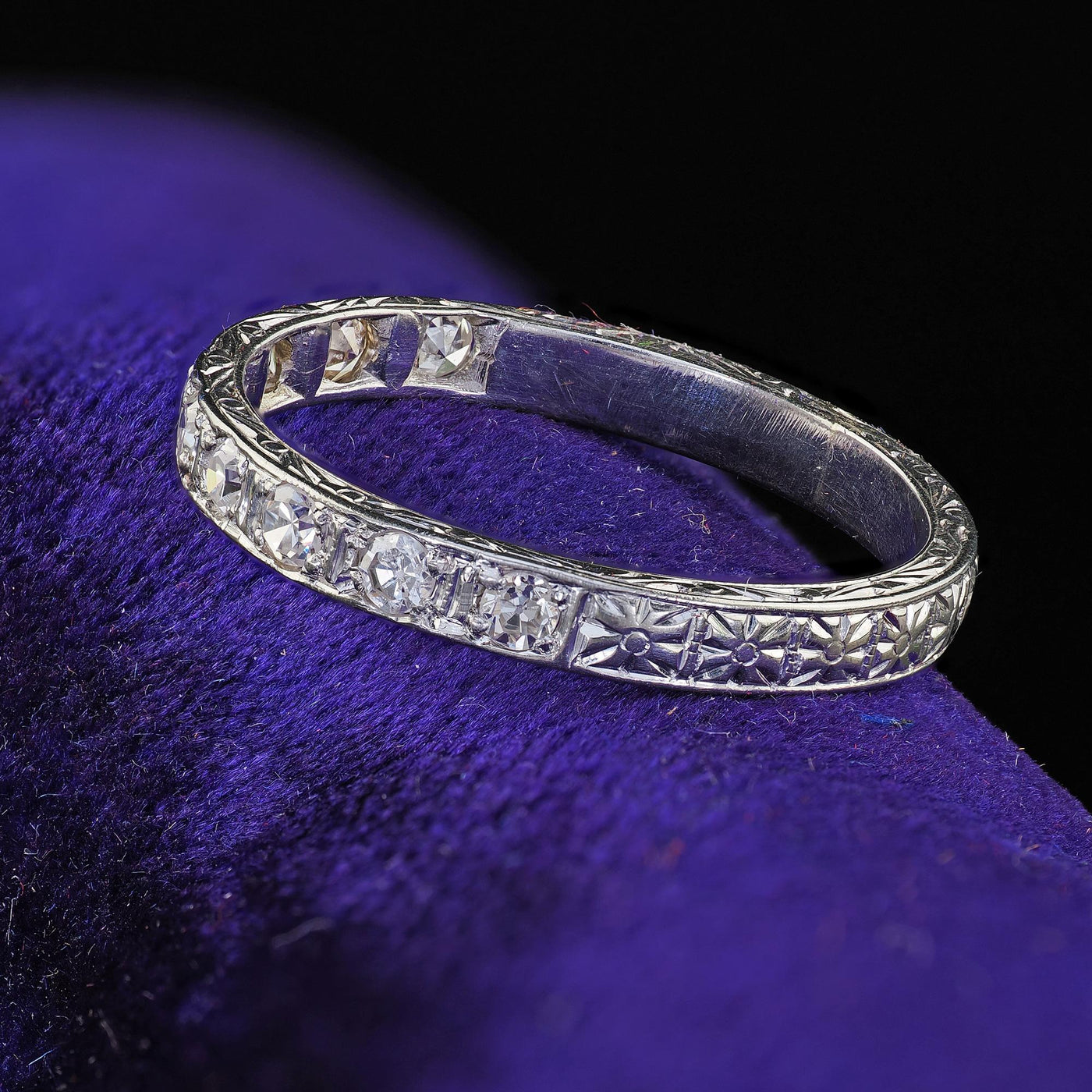 Antique Art Deco 18K White Gold Single Cut Diamond Engraved Wedding Band