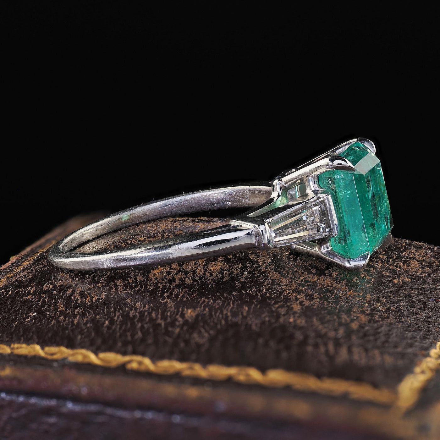 Antique Art Deco Platinum Colombian Emerald and Diamond Engagement Ring