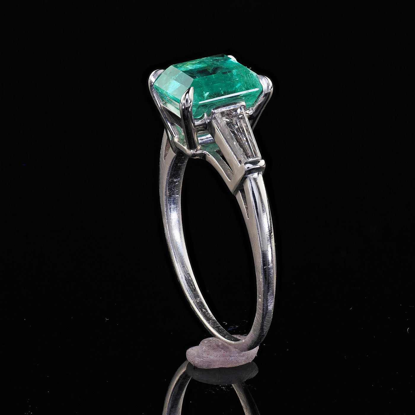 Antique Art Deco Platinum Colombian Emerald and Diamond Engagement Ring