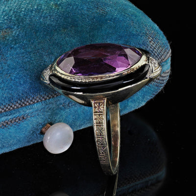 Antique Art Deco 14K Yellow Gold Amethyst and Onyx Engraved Cocktail Ring