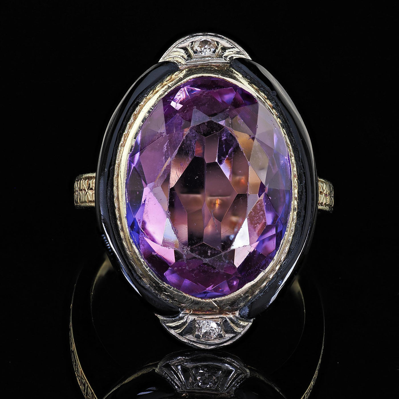 Antique Art Deco 14K Yellow Gold Amethyst and Onyx Engraved Cocktail Ring