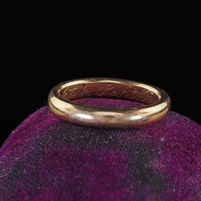 Antique Art Deco 14K Yellow Gold Classic Engraved Wedding Band - Circa 1914