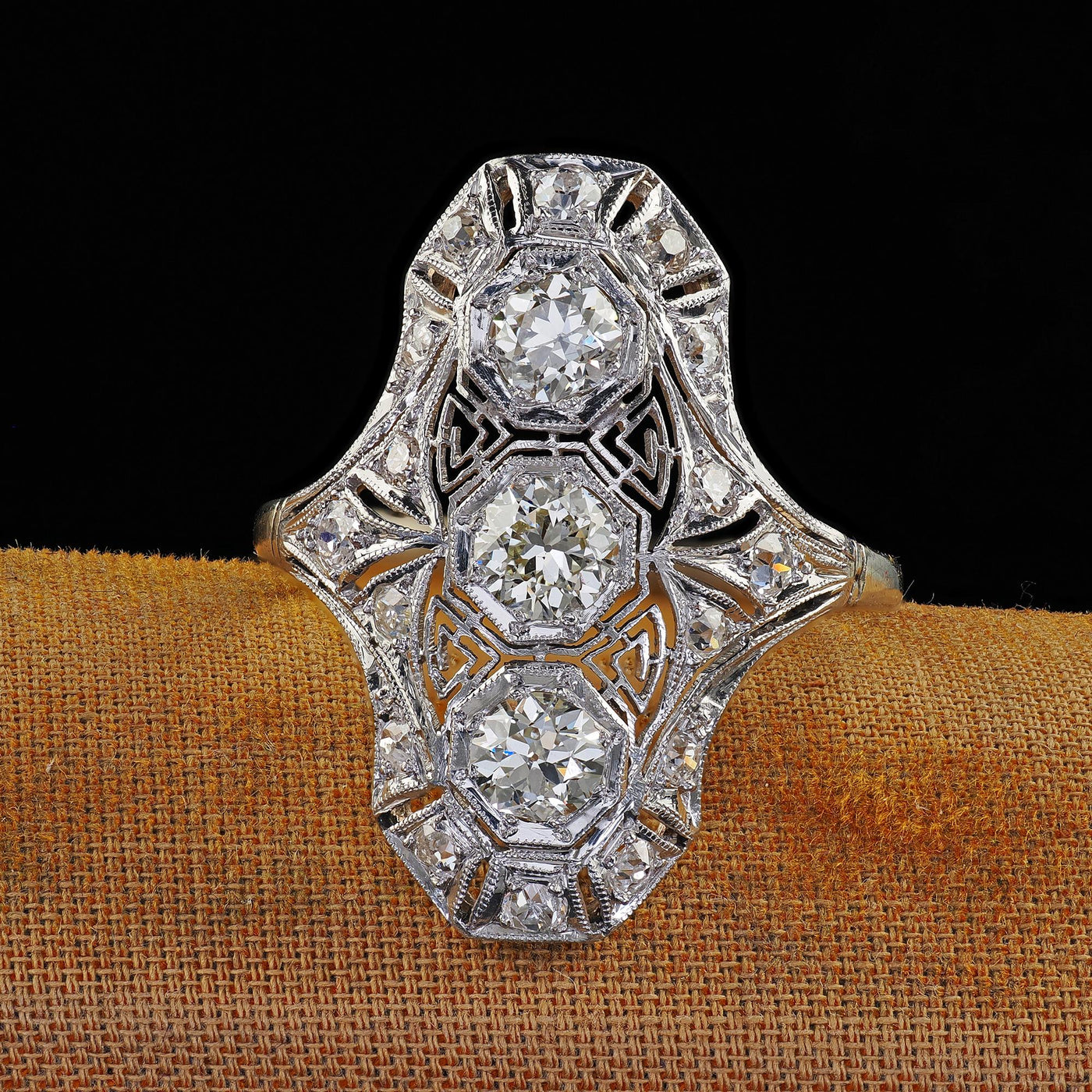 Antique Art Deco 14K White Gold Platinum Old Euro Diamond Filigree Shield Ring