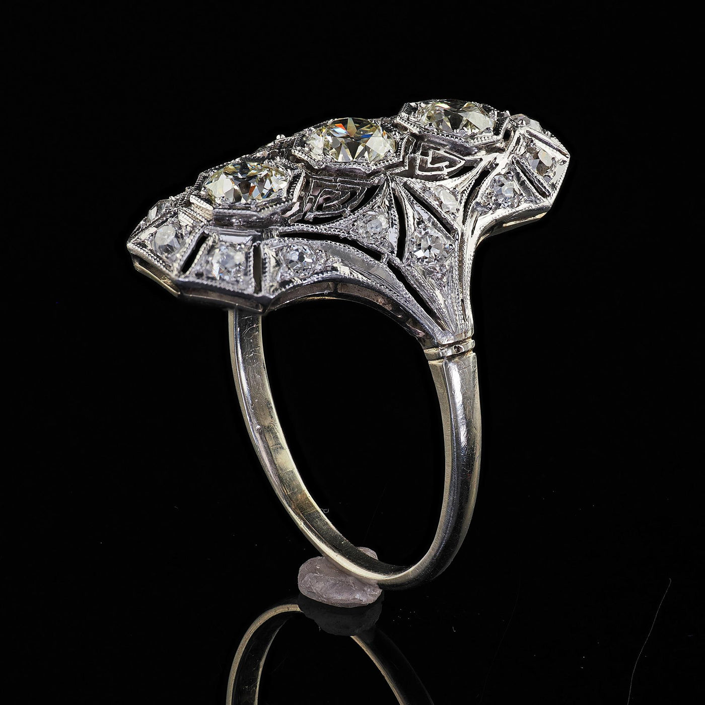 Antique Art Deco 14K White Gold Platinum Old Euro Diamond Filigree Shield Ring