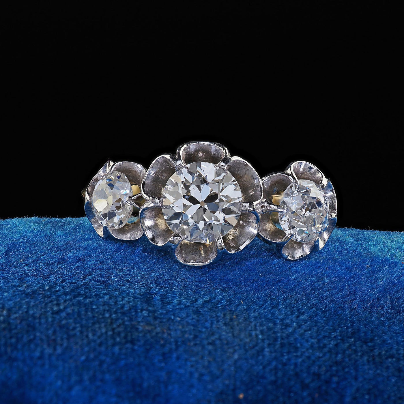 Antique Edwardian 18K Gold Platinum Old Cut Diamond Buttercup Setting Ring