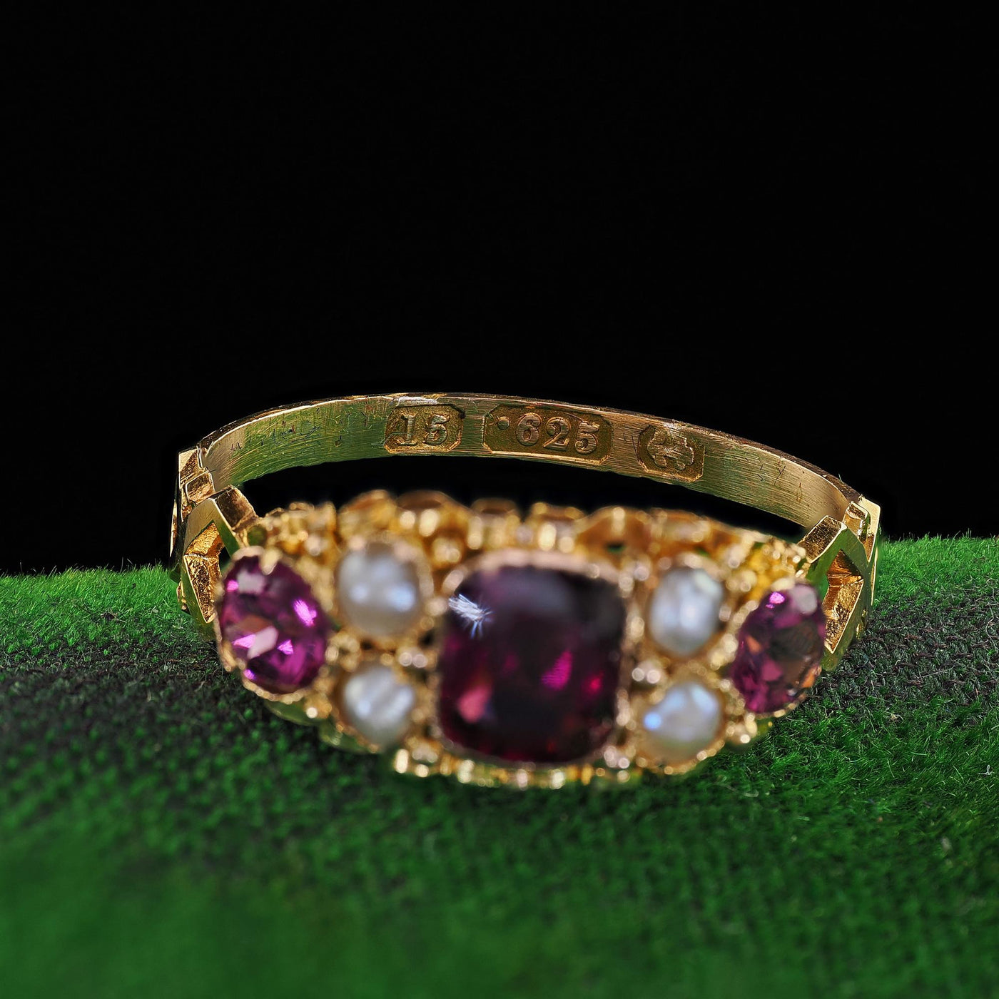 Antique English 15K Yellow Gold Rhodolite Garnet and Pearl Ring