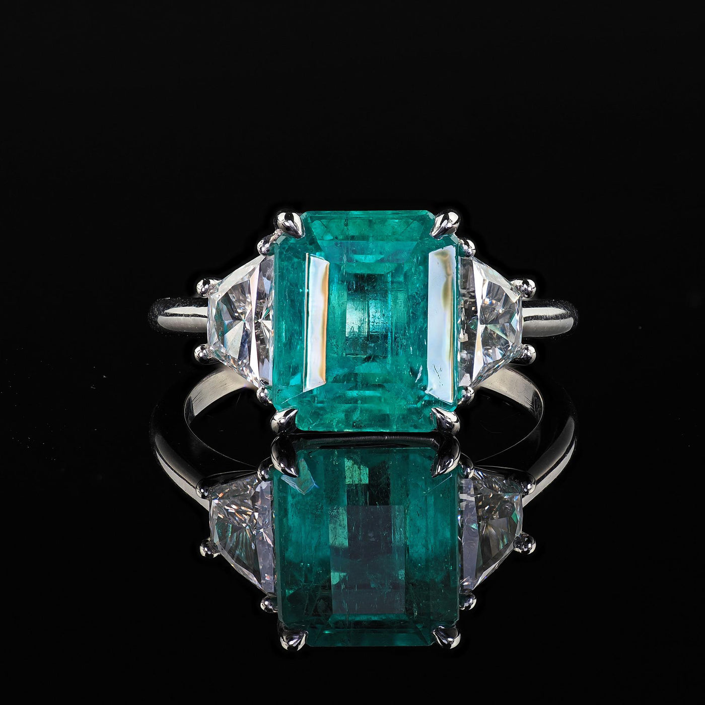 Estate Contemporary Platinum Colombian Emerald Diamond Three Stone Ring - GIA