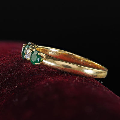 Vintage Estate Tiffany and Co 18K Yellow Gold Diamond and Emerald Band Ring