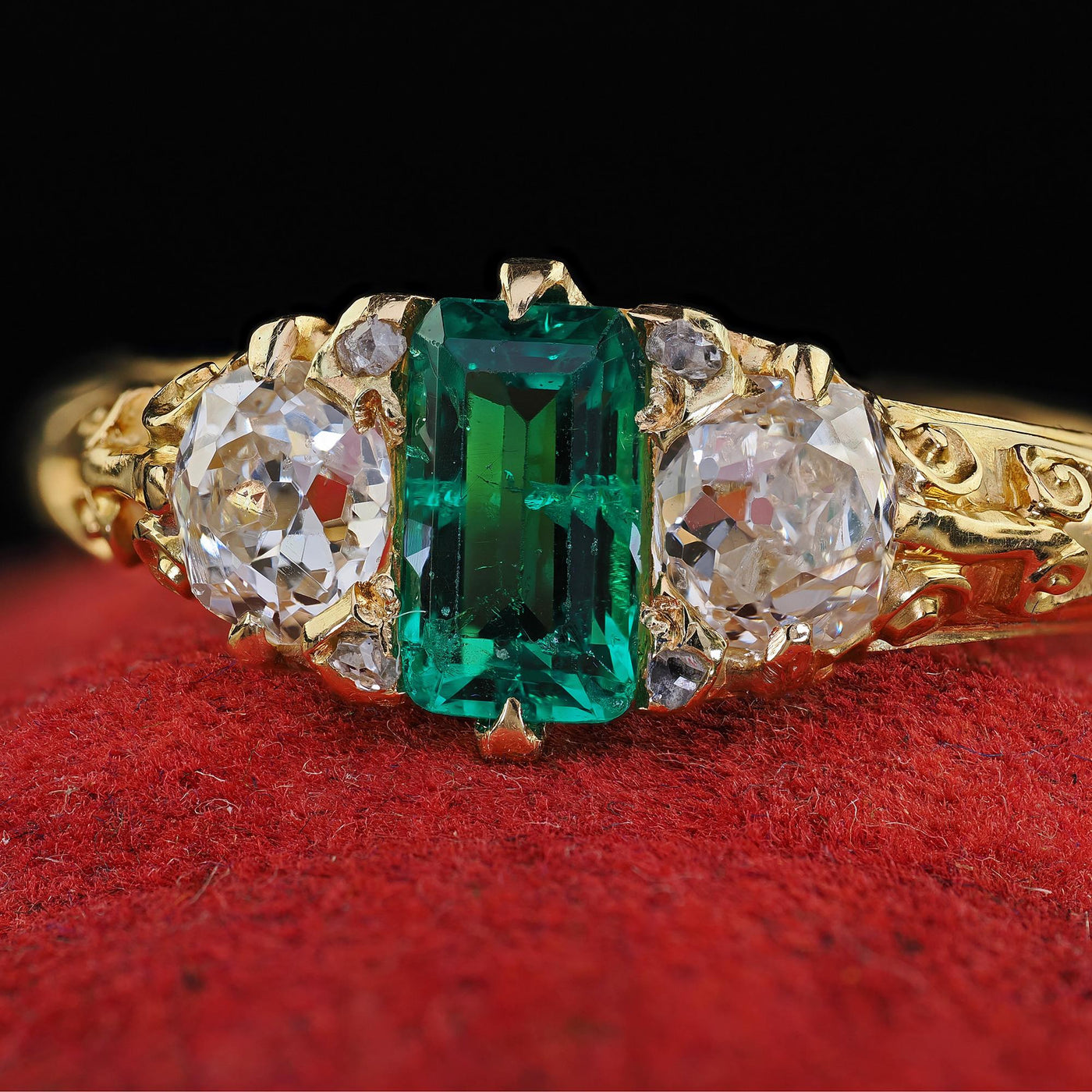 Antique Victorian 18K Yellow Gold Old Mine Diamond and Colombian Emerald Ring