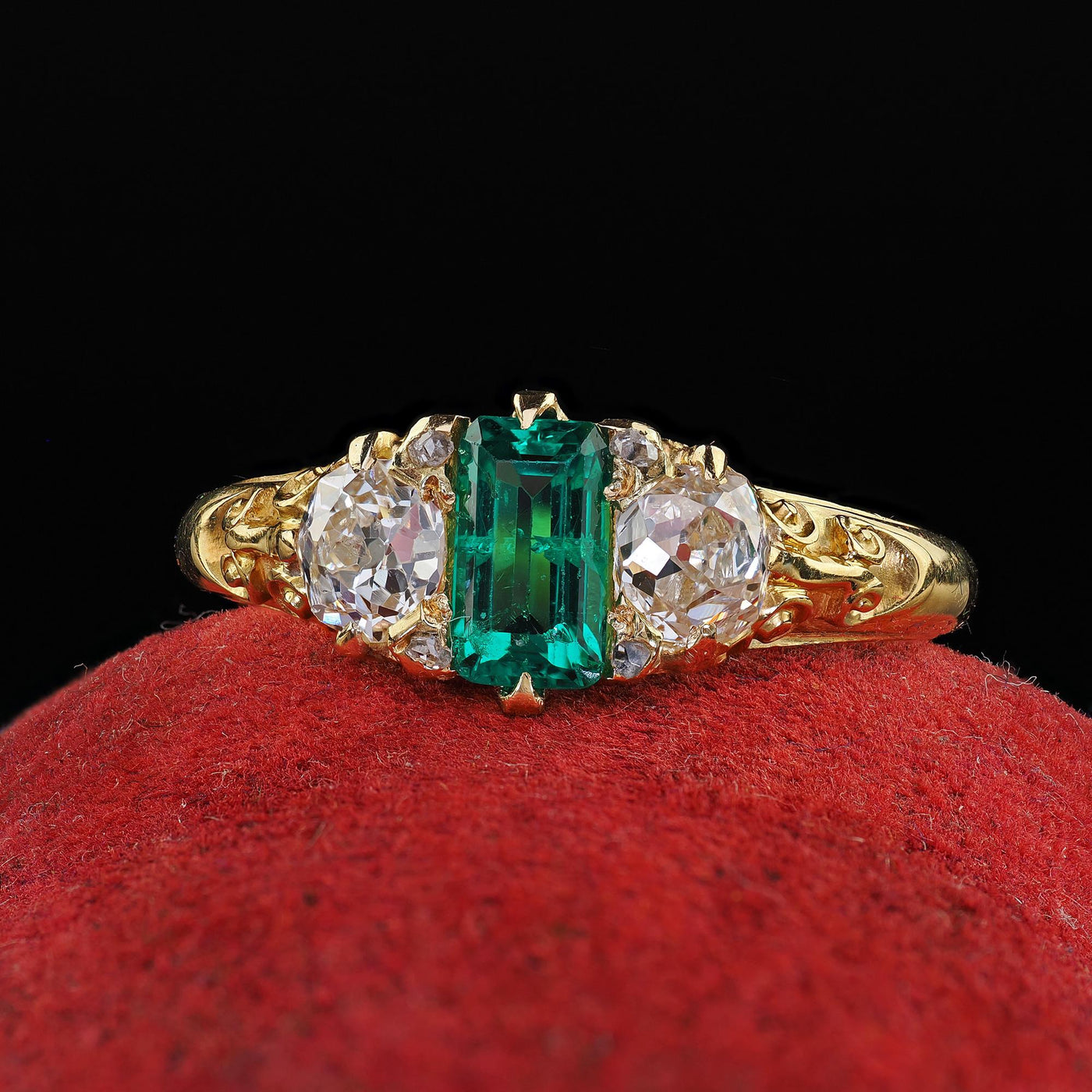 Antique Victorian 18K Yellow Gold Old Mine Diamond and Colombian Emerald Ring