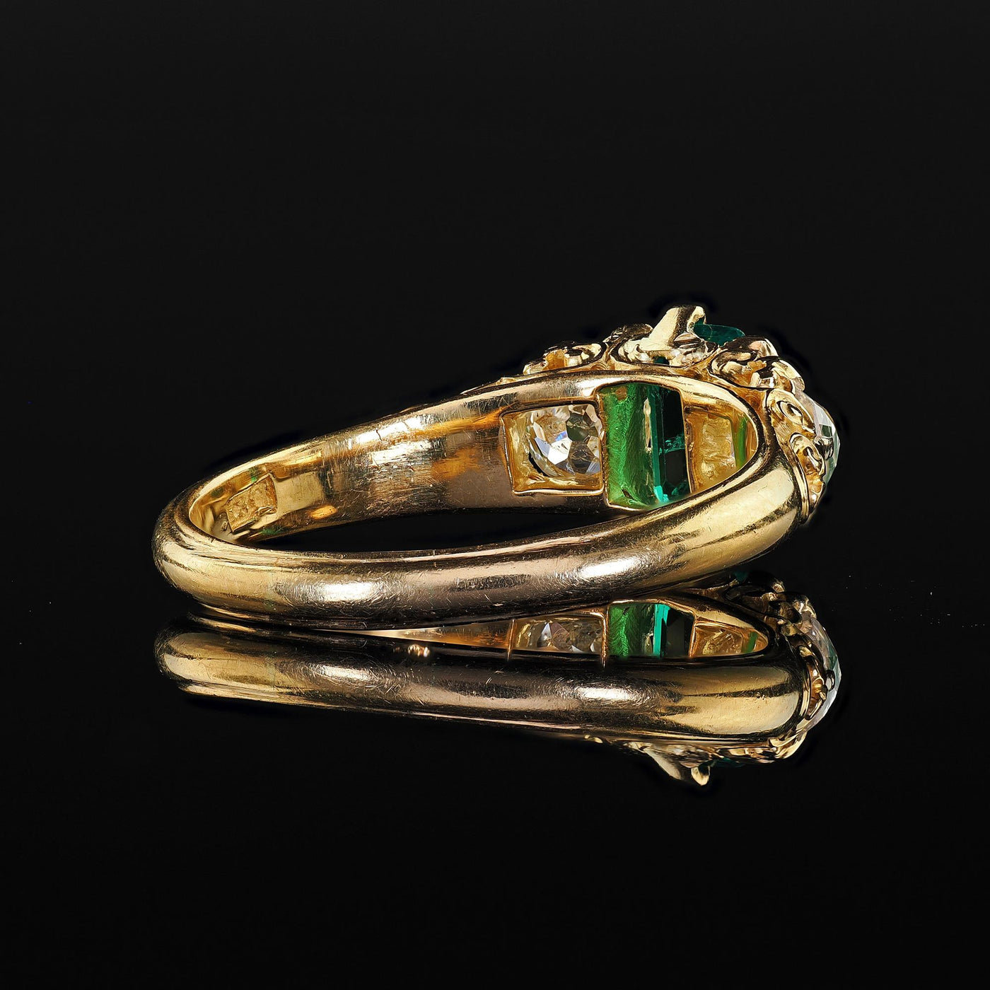 Antique Victorian 18K Yellow Gold Old Mine Diamond and Colombian Emerald Ring