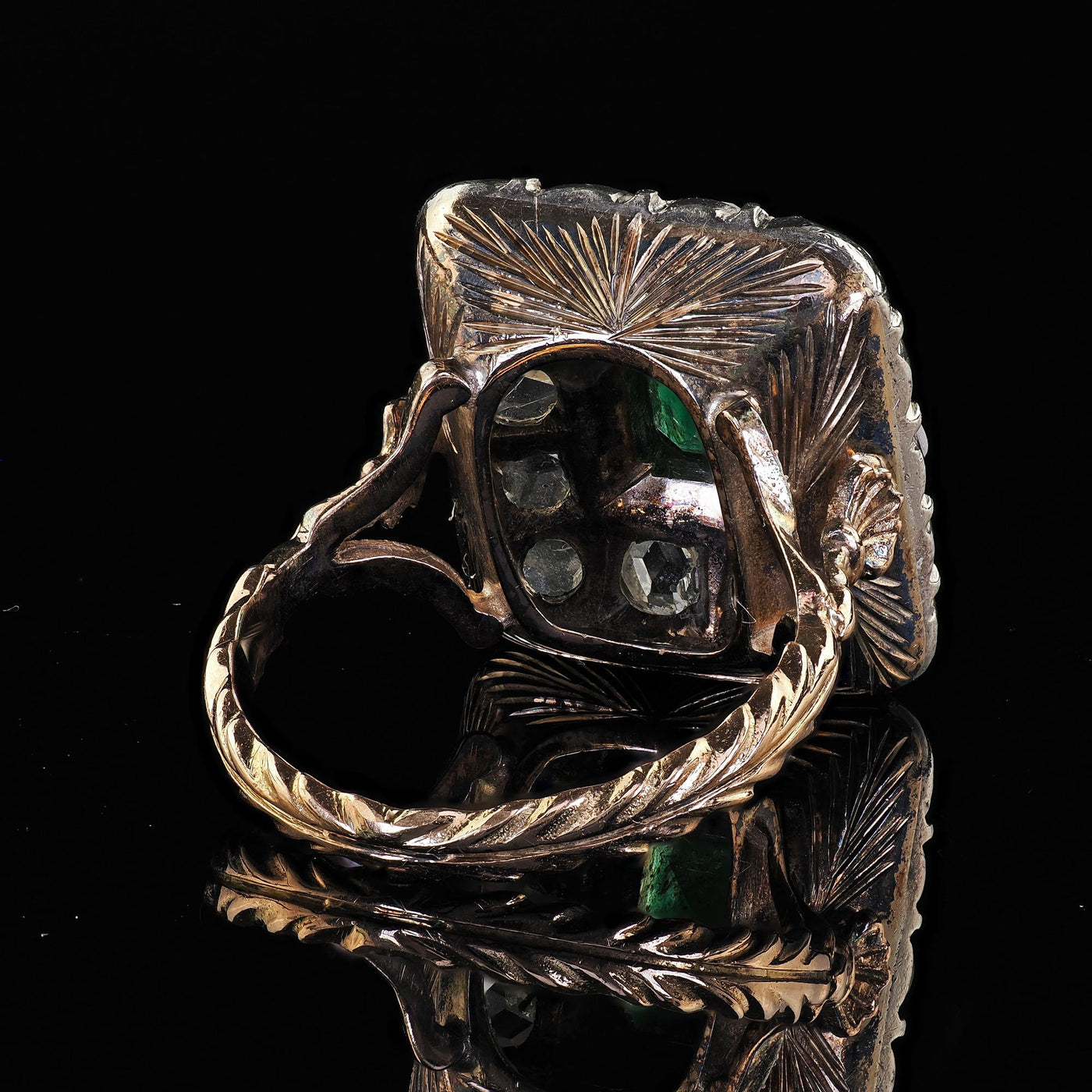 Antique Victorian 12K Yellow Gold Rose Cut Diamond and Emerald Cocktail Ring