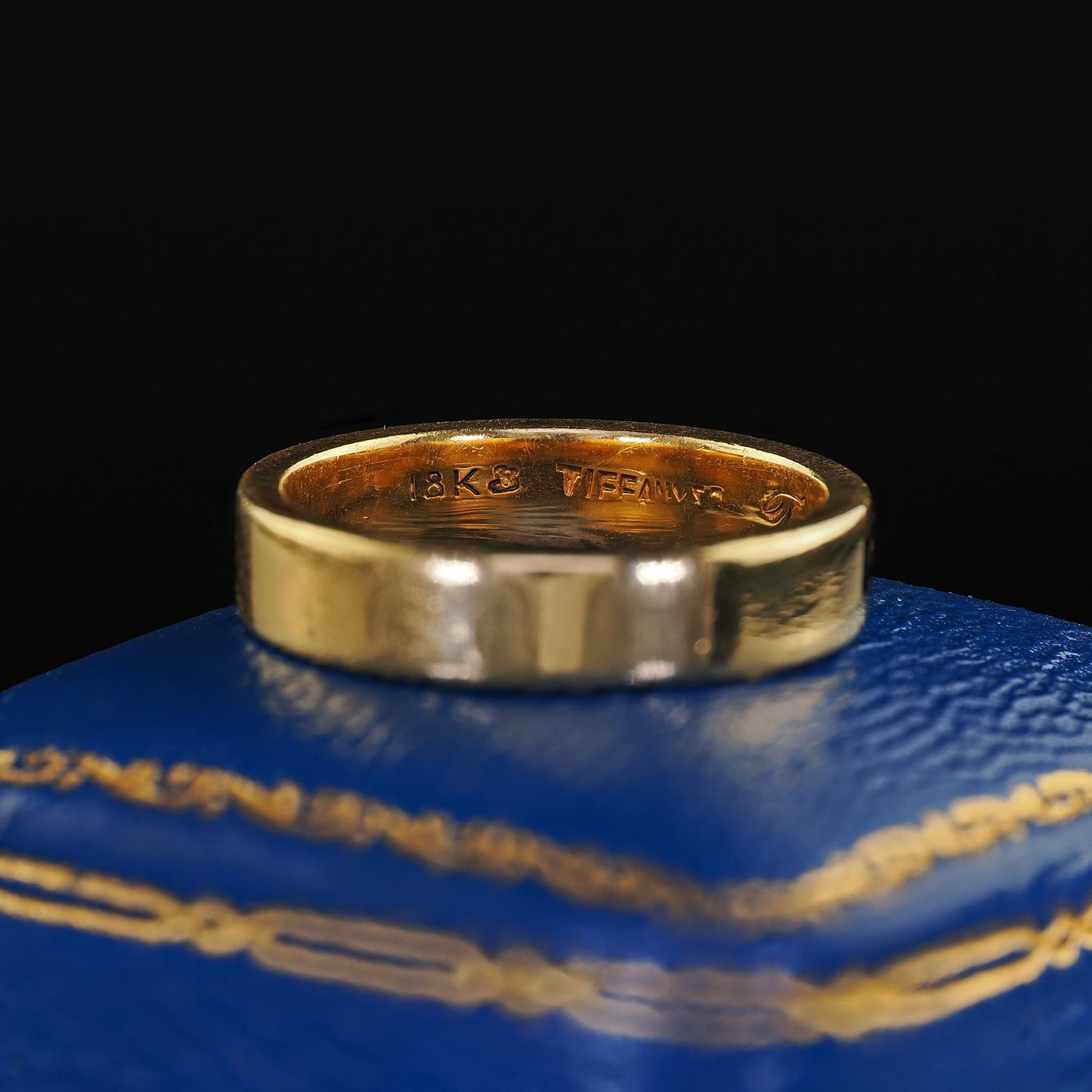 Vintage Retro Tiffany and Co 18K Yellow Gold Engraved Wedding Band - Size 5