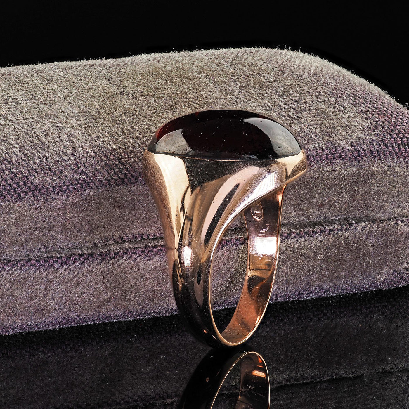 Vintage Estate 10K Rose Gold Cabochon Garnet Flush Set Cocktail Ring