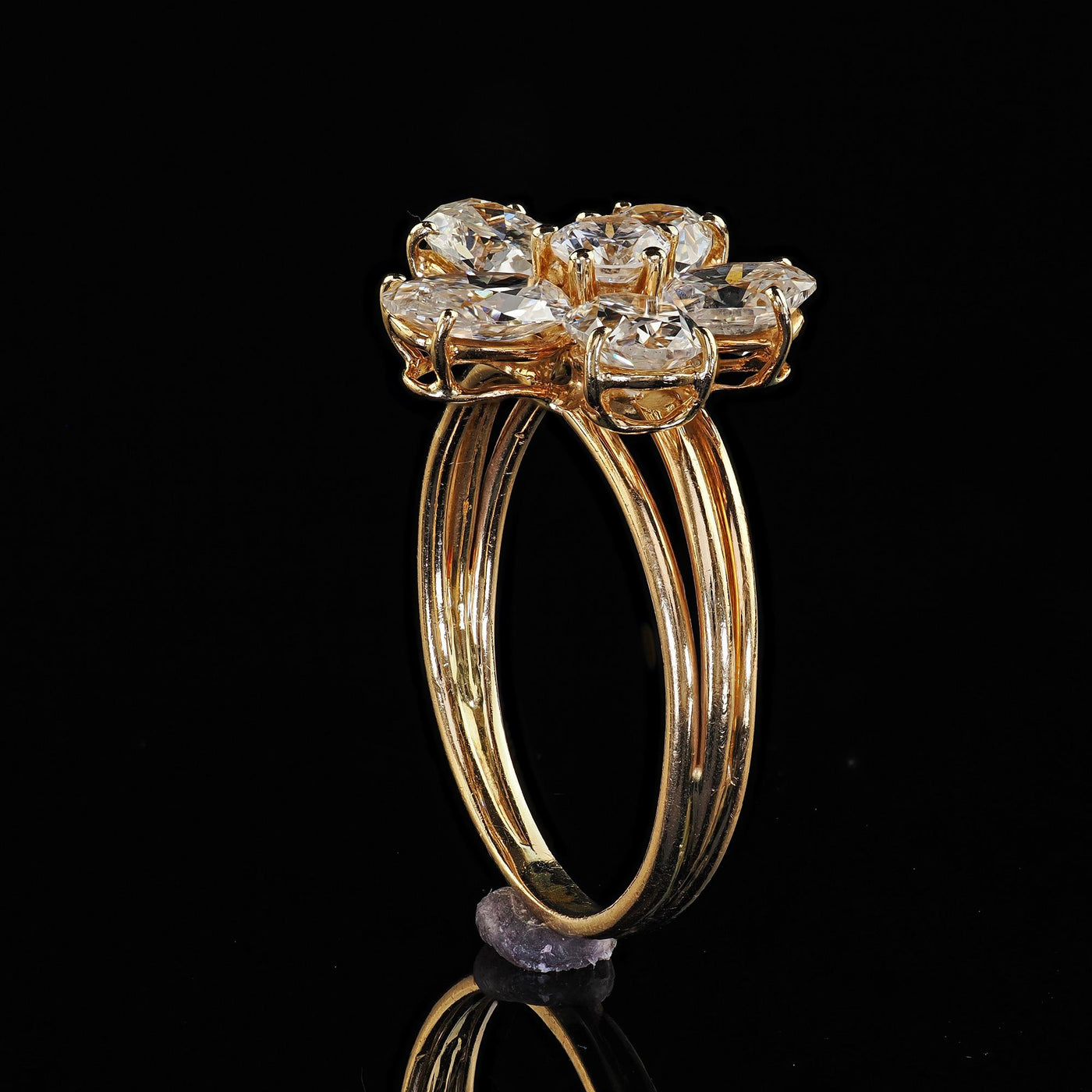 Vintage Retro 18K Yellow Gold Floral Oval Diamond Low Profile Cocktail Ring