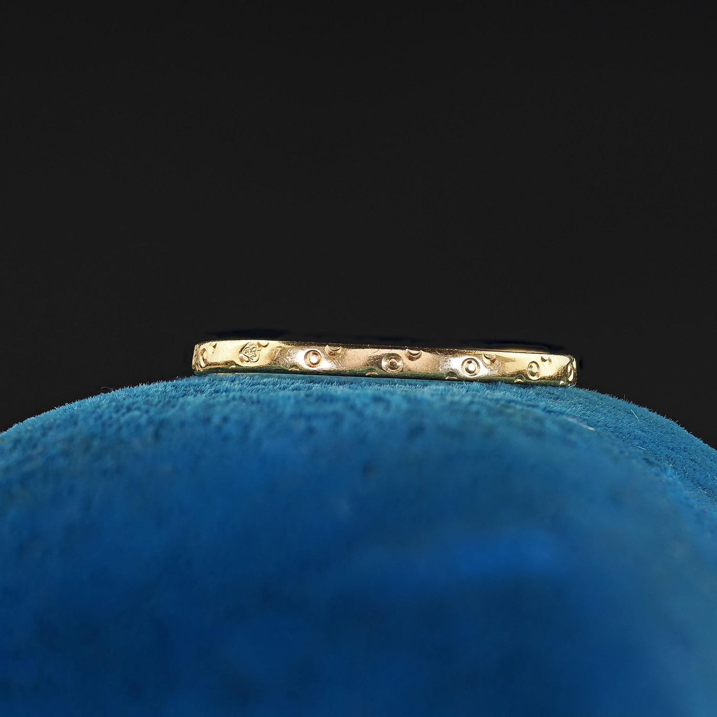 Antique Art Deco 18K Yellow Gold Thin Classic Engraved Wedding Band - Size 6 1/4