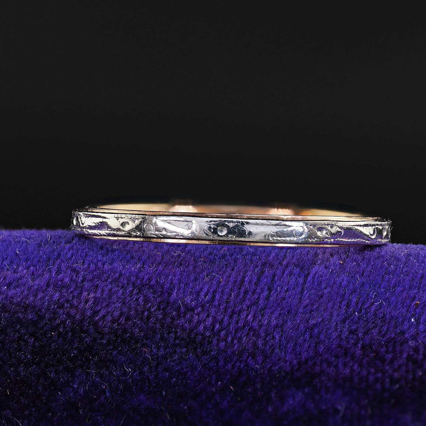 Antique Art Deco 14K Gold and Platinum Engraved Wedding Band Ring - Size 6 3/4