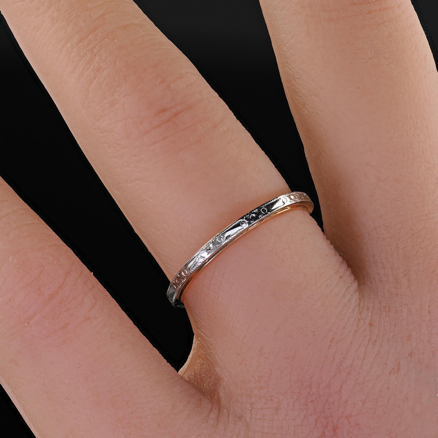 Antique Art Deco 14K Gold and Platinum Engraved Wedding Band Ring - Size 6 3/4