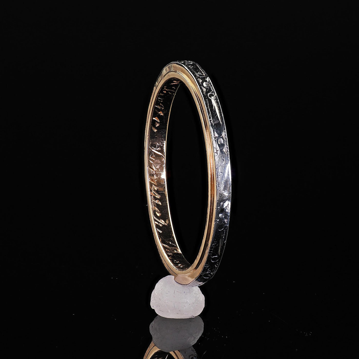 Antique Art Deco 14K Gold and Platinum Engraved Wedding Band Ring - Size 6 3/4
