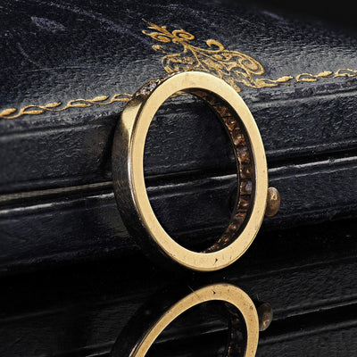 Vintage Retro 14K Yellow Gold Round Cut Diamond Wedding Band Ring - Size 7