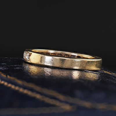 Vintage Retro 14K Yellow Gold Round Cut Diamond Wedding Band Ring - Size 7