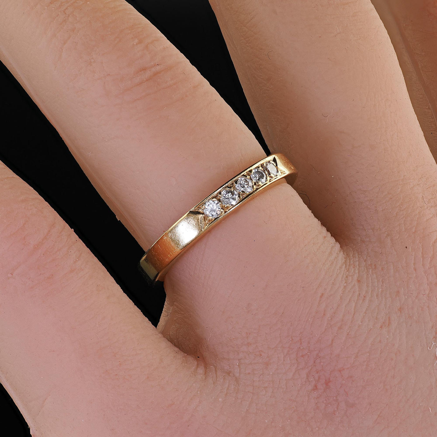 Vintage Retro 14K Yellow Gold Round Cut Diamond Wedding Band Ring - Size 7