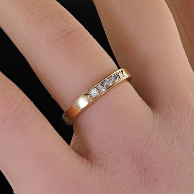 Vintage Retro 14K Yellow Gold Round Cut Diamond Wedding Band Ring - Size 7
