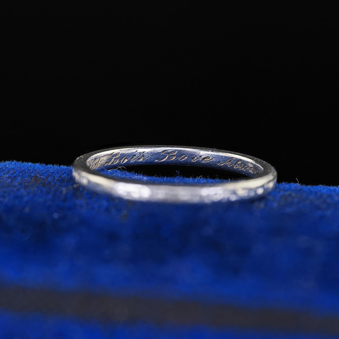 Vintage Retro Platinum Classic Engraved Wedding Band Ring - 5 1/4