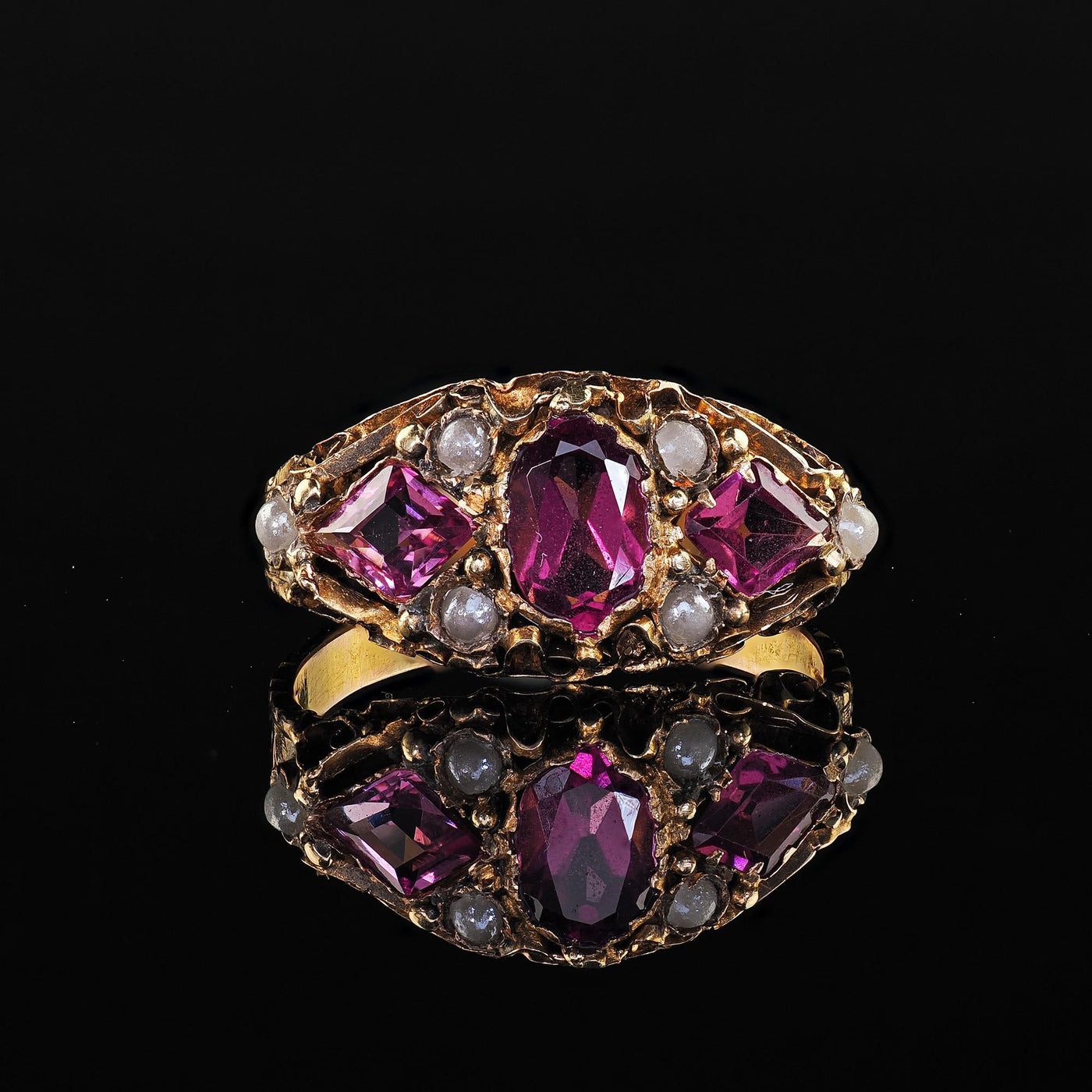 Antique Victorian English 15K Yellow Gold Rhodolite Garnet Pearl Engraved Ring