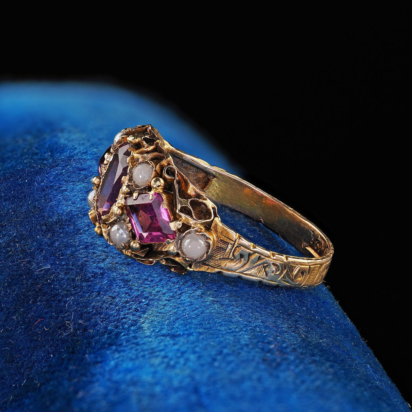 Antique Victorian English 15K Yellow Gold Rhodolite Garnet Pearl Engraved Ring