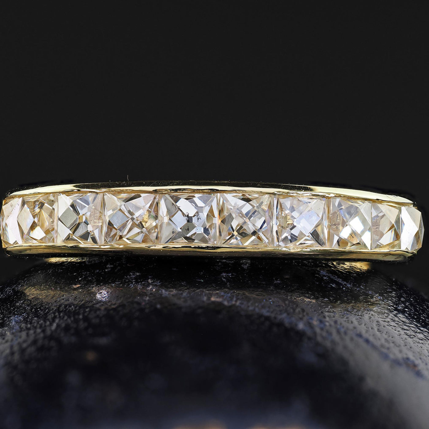 Contemporary 18K Yellow Gold Reclaimed French Cut Diamond Band Ring - Size 6