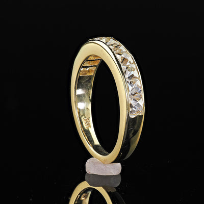 Contemporary 18K Yellow Gold Reclaimed French Cut Diamond Band Ring - Size 6